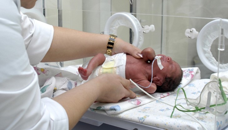 Бебе под 800 грама е "биологичен отпадък" според нова здравна наредба