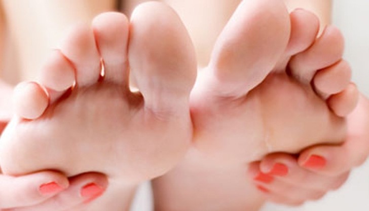 Ръцете и краката ви се изпотяват? Ето как да решите проблема! Ръцете и краката ви се изпотяват? Ето как да решите проблема!