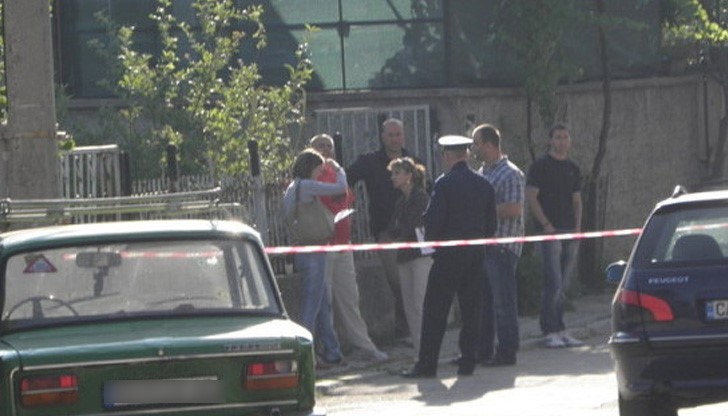 Майката убийца събудила съседите с писъци: Убиха го и избягаха Майката убийца събудила съседите с писъци: Убиха го и избягаха