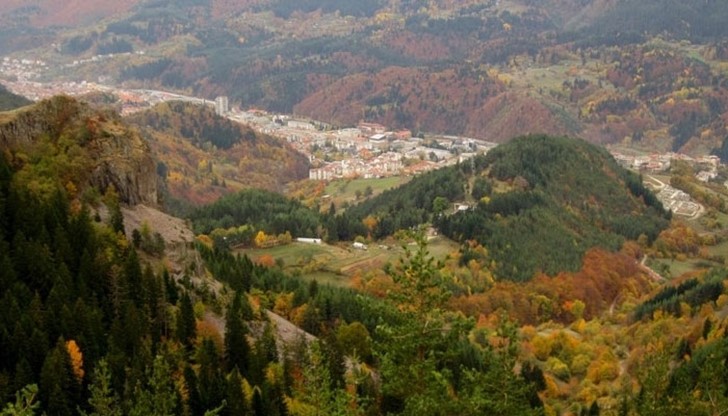 29-годишен с опасност за живота след падане от скала