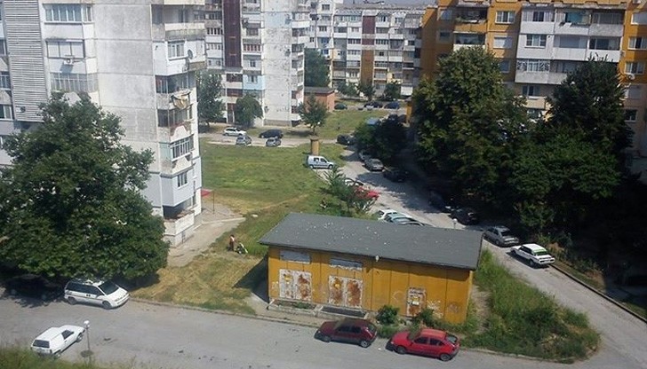 Косачки вдигнаха кв. "Чародейка" във въздуха