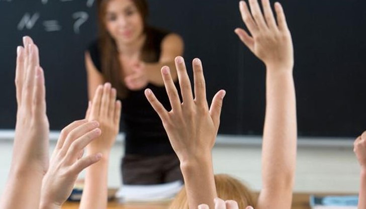 Учителите ни си отиват