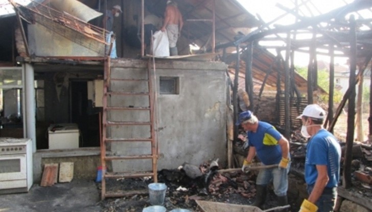 Бездомни хора от Русе станаха доброволци в Мизия Бездомни хора от Русе станаха доброволци в Мизия