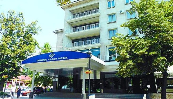 Съживяват пустеещия „Дунав плаза“ в центъра на Русе