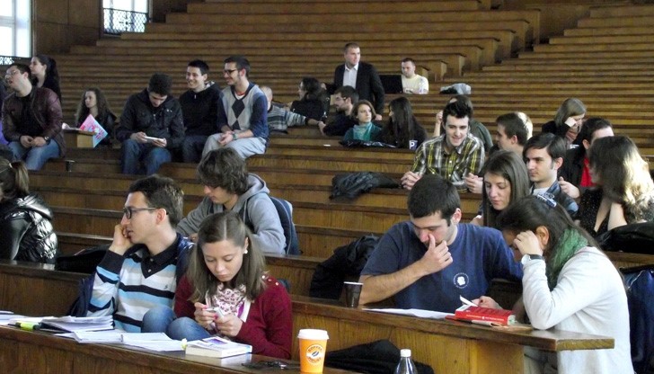 Борба за студенти в университетите Борба за студенти в университетите