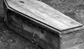 Погребаха жива жена в Гърция!