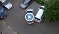 Ето какво се случва, когато две жени се срещнат на паркинг