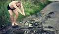 Ето как да привлечете вниманието на властите към дупките по пътищата