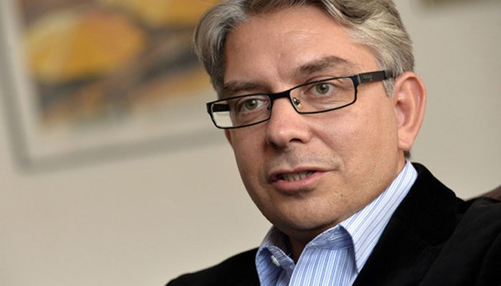 Министърът на културата дава старт на първия учебен ден в 2 русенски училища Министърът на културата дава старт на първия учебен ден в 2 русенски училища