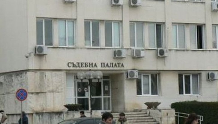 Млад мъж е задържан за убийството на майка си Млад мъж е задържан за убийството на майка си