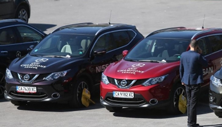 Колите били паркирани пред стадион "Васил Левски"