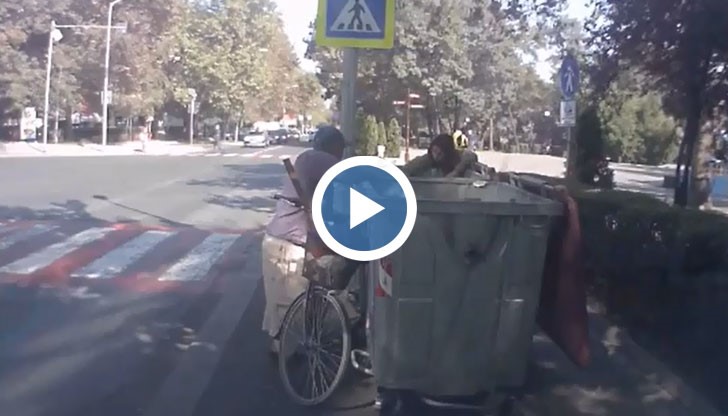 Младата жена изглежда абсолютно нормално, но така "пируват" все още доста хора в България