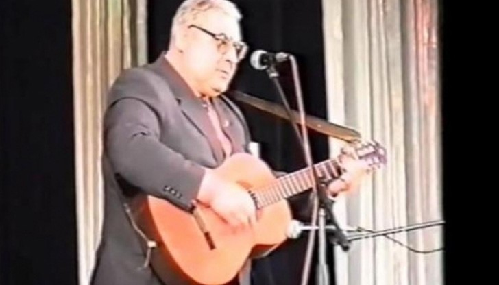 Виктор Харлашкин е лауреат на руски конкурси и фестивали за патриотични песни Виктор Харлашкин е лауреат на руски конкурси и фестивали за патриотични песни