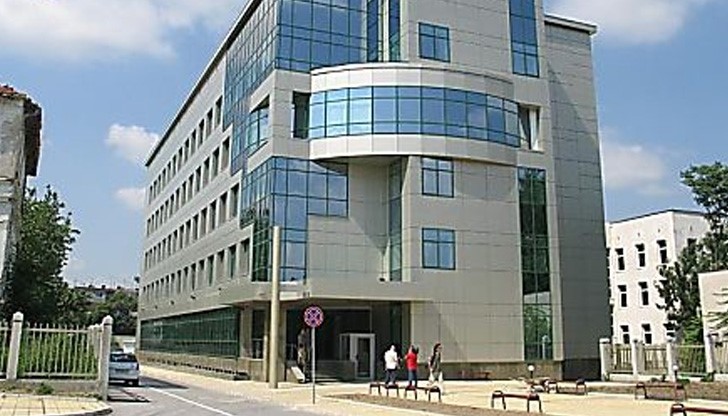 НАП и Общинска администрация спират работа с клиенти и граждани