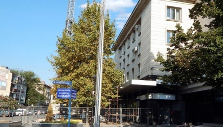 Хотелът бе затворен преди повече от година заради непогасени задължения