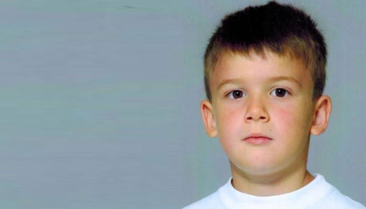 Александър Георгиев е в будна кома и лежи в неврохирургията на русенската болница Александър Георгиев е в будна кома и лежи в неврохирургията на русенската болница