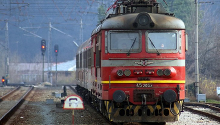 Българските локомотивни машинисти усъвършенстват периодично своята професионална квалификация чрез участие в различни курсове Българските локомотивни машинисти усъвършенстват периодично своята професионална квалификация чрез участие в различни курсове