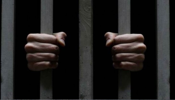 Мъж от град Рила влиза в затвора заради кражба на 10 кг кайма, 2 кг извара и няколко буркана лютеница
