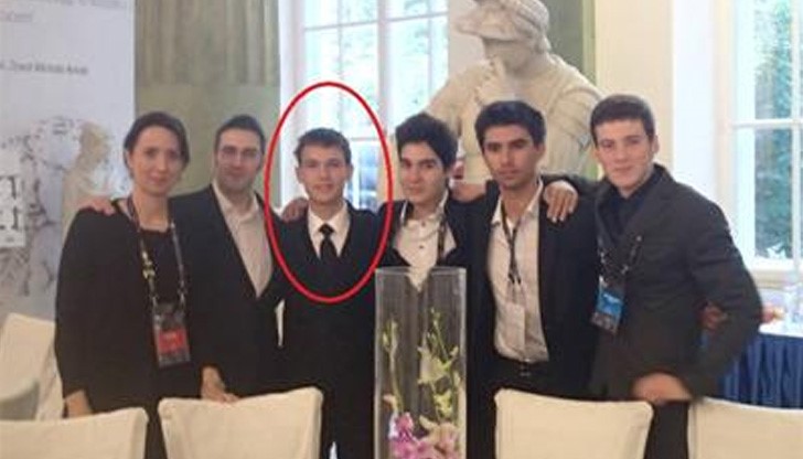 Новото българско лице на световния математически елит изследва хипотеза, свързана с полиноми