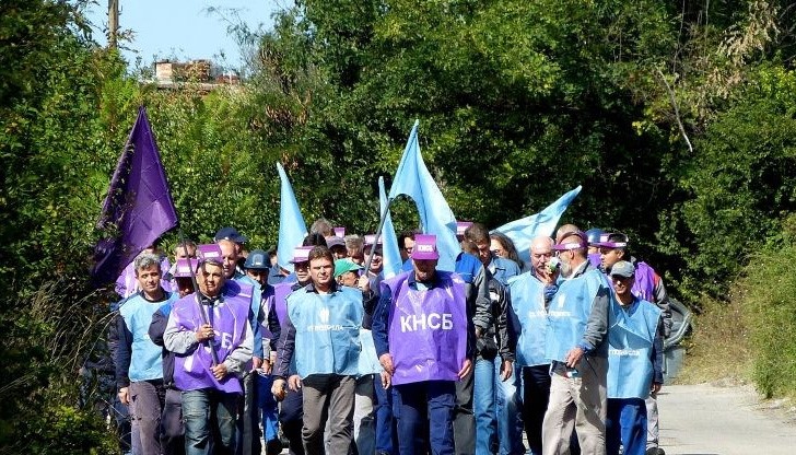 Исканията им са незабавно изплащане на сумите Исканията им са незабавно изплащане на сумите