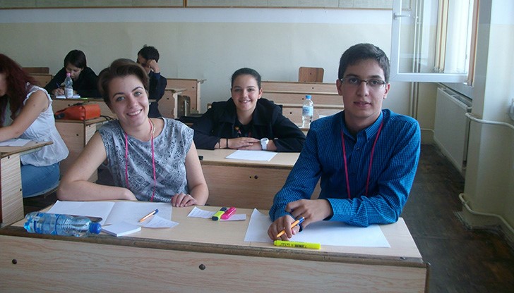 ARGO OPEN 2014 е състезание по дебати на английски език за средношколци