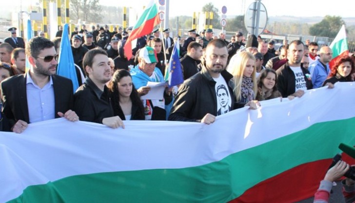 Николай Бареков застана начело на барикадата Николай Бареков застана начело на барикадата