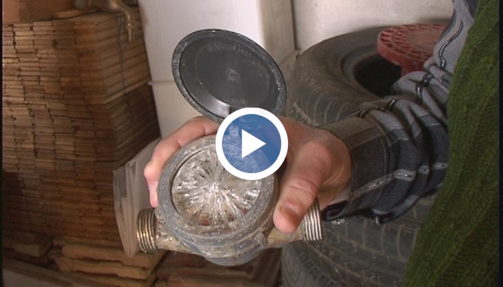 45.36 лв. струва подмяната на спукан от студа водомер.