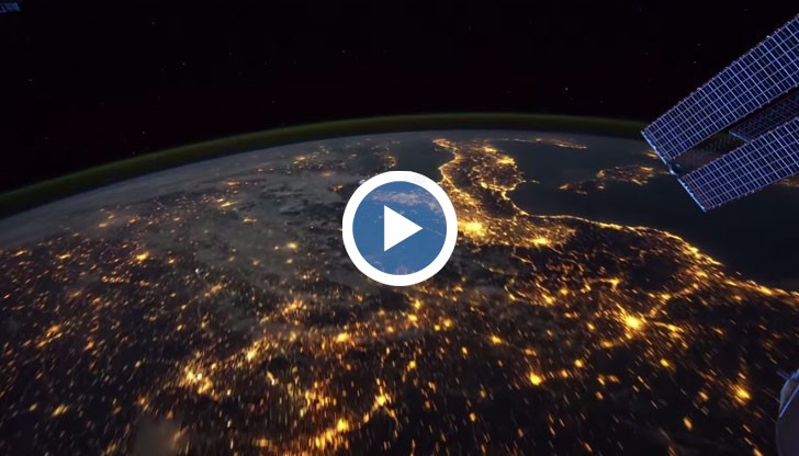 Кадрите са заснети от камери на Международната космическа станция