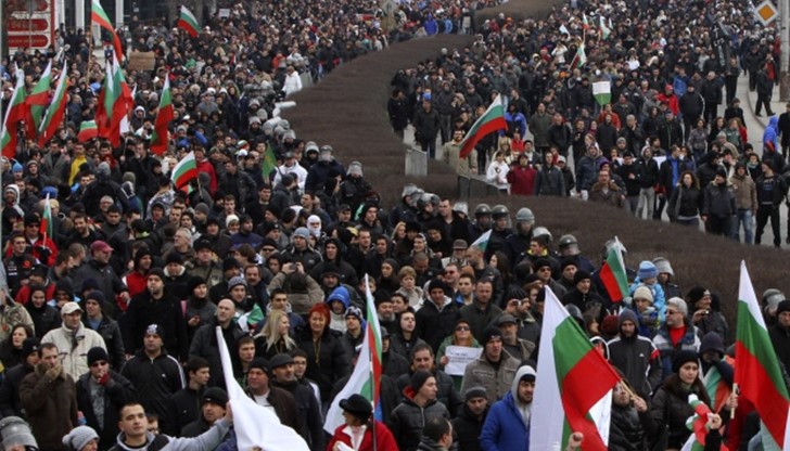 За да има що-годе прилично управление, трябва да се напаснат страстите. За да има що-годе прилично управление, трябва да се напаснат страстите.