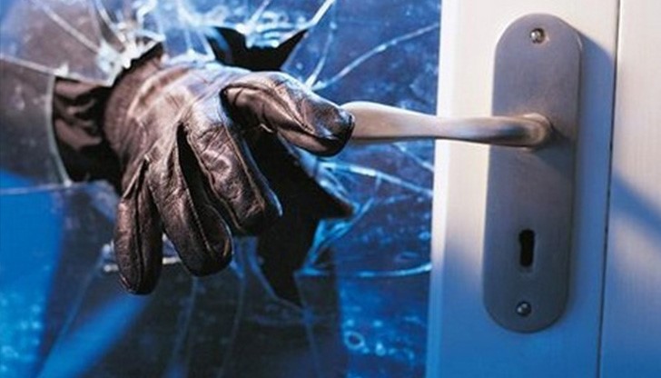 Извършена е кражба на цигари от различни марки на обща стойност около 950 лева Извършена е кражба на цигари от различни марки на обща стойност около 950 лева