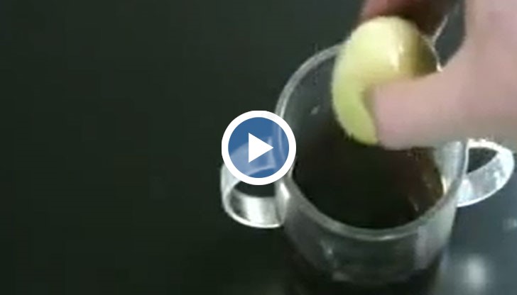 Все още ли пиете на кока кола? Гледайте това видео!