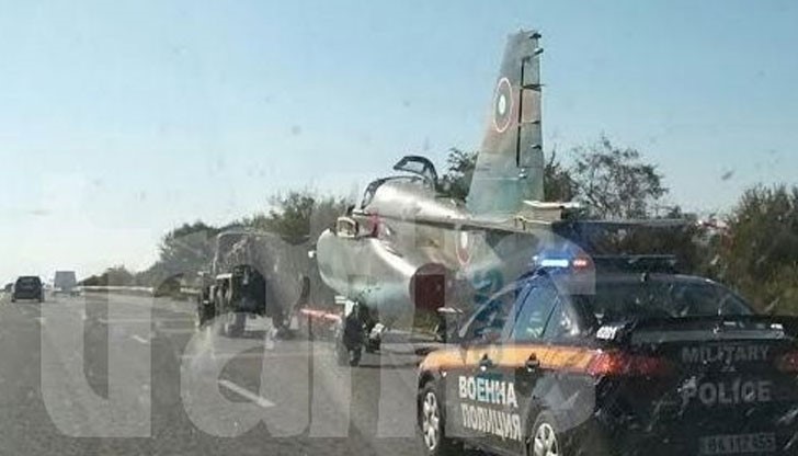 Самолетът e модел СУ25 и е на въоръжение в България от 1984 година