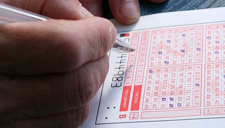 Джакпотът във второ теглене на играта 6/49 за неделя се очаква да достигне 3 167 000 лева Джакпотът във второ теглене на играта 6/49 за неделя се очаква да достигне 3 167 000 лева