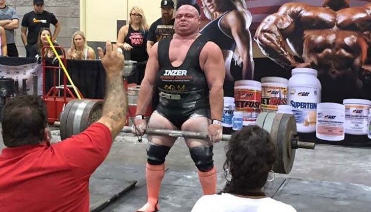 Димитър Саватинов счупи рекорд на log press от 210 кг на престижното състезание