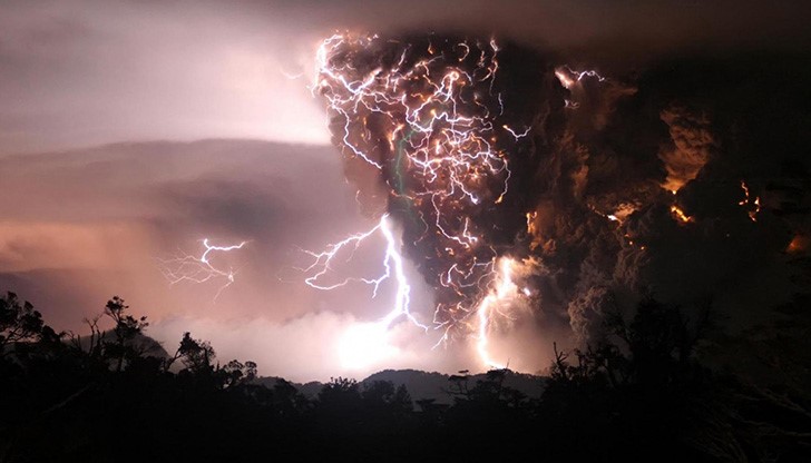 Гражданите и институциите заедно определят действията си при извънредна ситуация и да изграждат отношения на взаимодействие и взаимна подкрепа