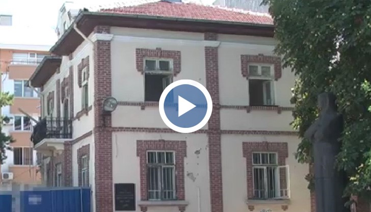 Причината е забавянето на строеж с близо 2 години