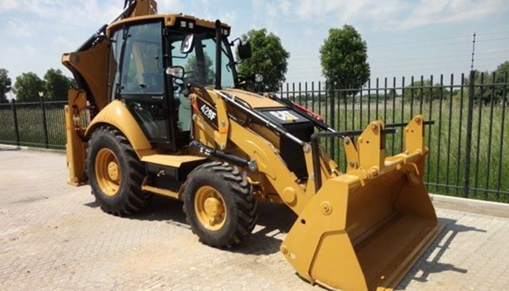 Според тъжителя нанесената щета е на стойност около 46 000 лева