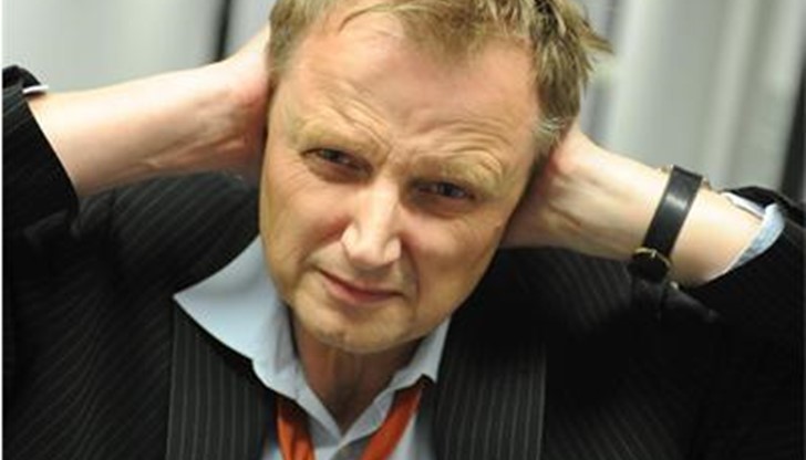 Твоите приятели се "женят и развеждат", вместо да се "срещат и разделят" Твоите приятели се "женят и развеждат", вместо да се "срещат и разделят"