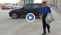 Милионер става 5 часа всяка сутрин, за да събира боклуци