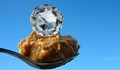 Учен направи диамант от фъстъчено масло