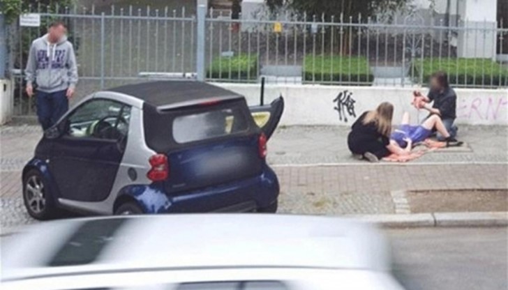 20 - годишна петричанка роди бебето си снощи на улицата в района на магазин "Лидъл"