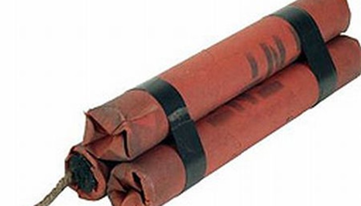 Кражбата на устройствата, макар и обезопасени, поставя под сериозен въпрос сигурността в оръжейния завод. Кражбата на устройствата, макар и обезопасени, поставя под сериозен въпрос сигурността в оръжейния завод.