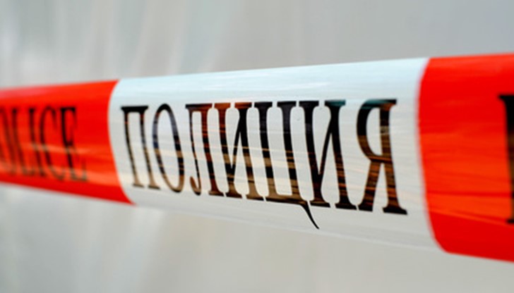 Полицията изяснява мотивите за кървавото престъпление.