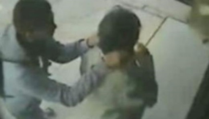 Криминалисти от Второ районно управление разпространиха снимки от видеокамера, заснела деянието