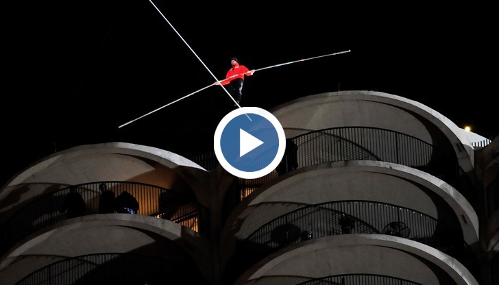 Телевизията излъчваше преминаването с 10-секундно закъснение, за да могат, ако Валенда падне, да реагират и да не го излъчат