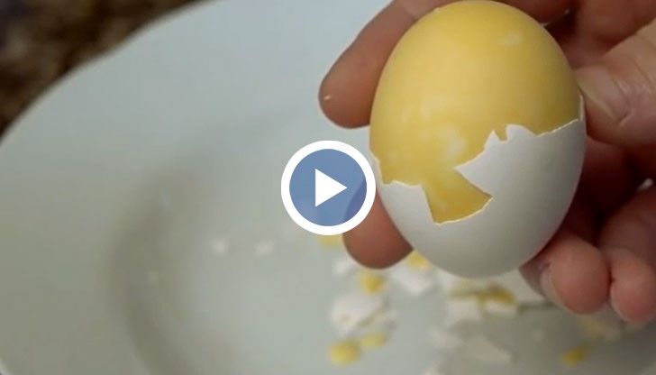 Как да си направите бъркани яйца без да счупите черупката им