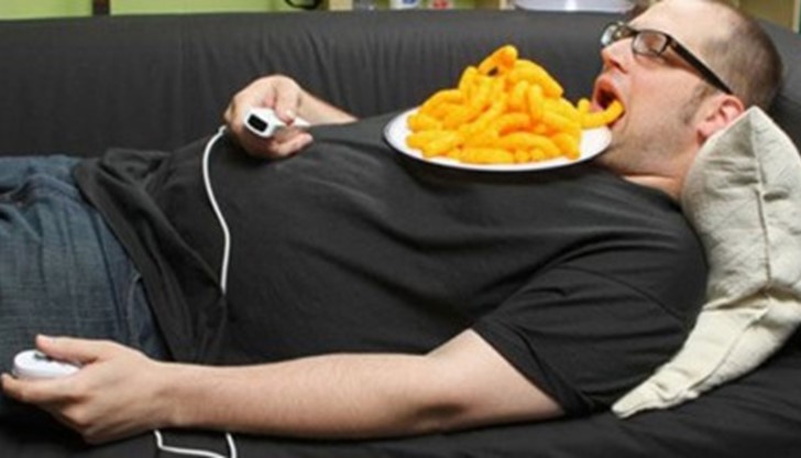 Да, има много доказателства, че мързелът ходи по хората и оставя трайни следи.