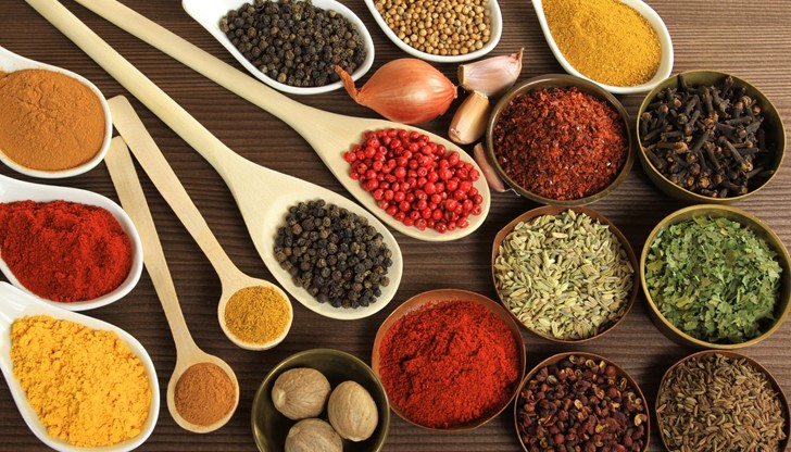 Американските учени са убедени, че използването на различните подправки при приготвянето на храната укрепва здравето на хората. Американските учени са убедени, че използването на различните подправки при приготвянето на храната укрепва здравето на хората.