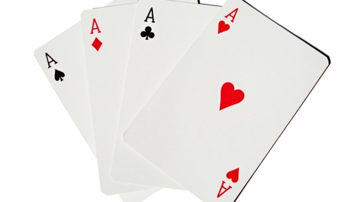 Надпреварата по белот се организира по правилата на www.fortegames.com.