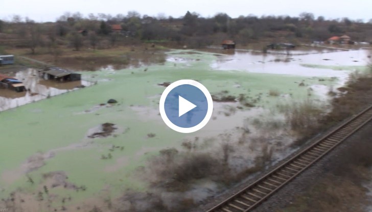 Заради усложнената обстановка в община Гълъбово кметът Николай Тонев обяви бедствено положение.